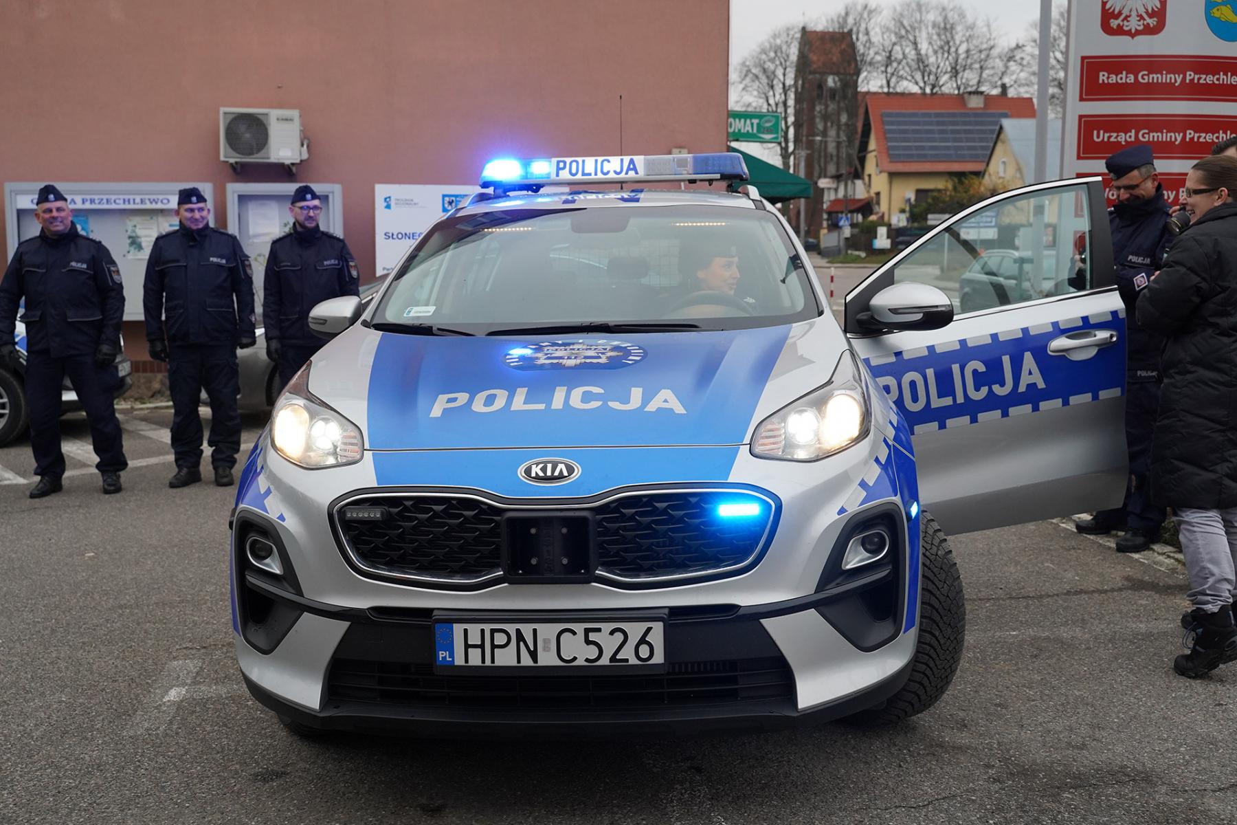 Nowy radiowóz dla przechlewskiej policji